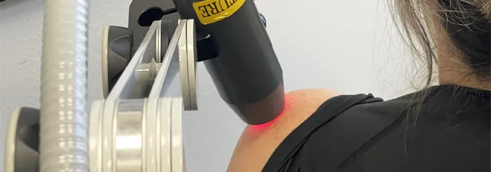 Chiropractic Elizabethtown KY Laser Therapy On Shoulder Chiropractic Elizabethtown KY Laser Therapy On Shoulder